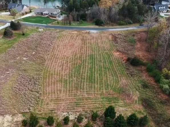 75 E Shore Dr, Rockwood, TN 37854