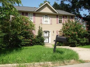 9118 Fowler Ln, Lanham, MD 20706