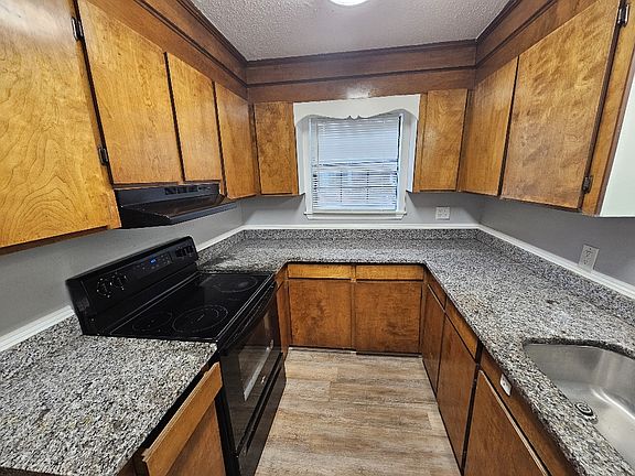 5th image of 110 Bobby Donaldson Ave
