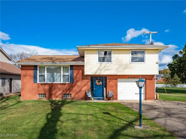 325 North St, Duncan Falls, OH 43734