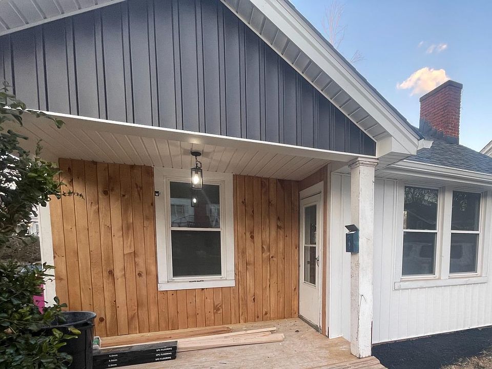 1st image of 808 Centerdale St