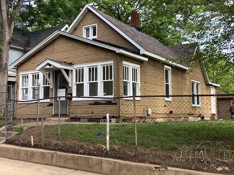 1921 W Malone Ave — Photo 13