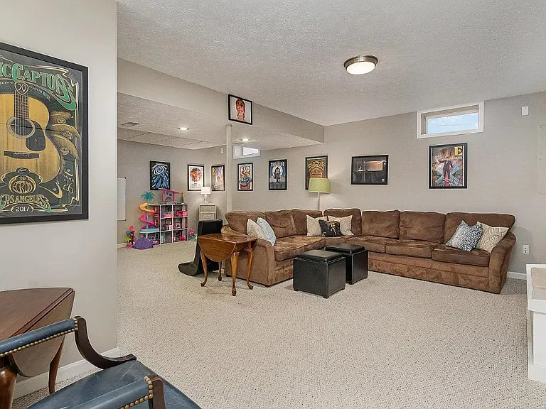 2207 Grey Fox Ct — Photo 18