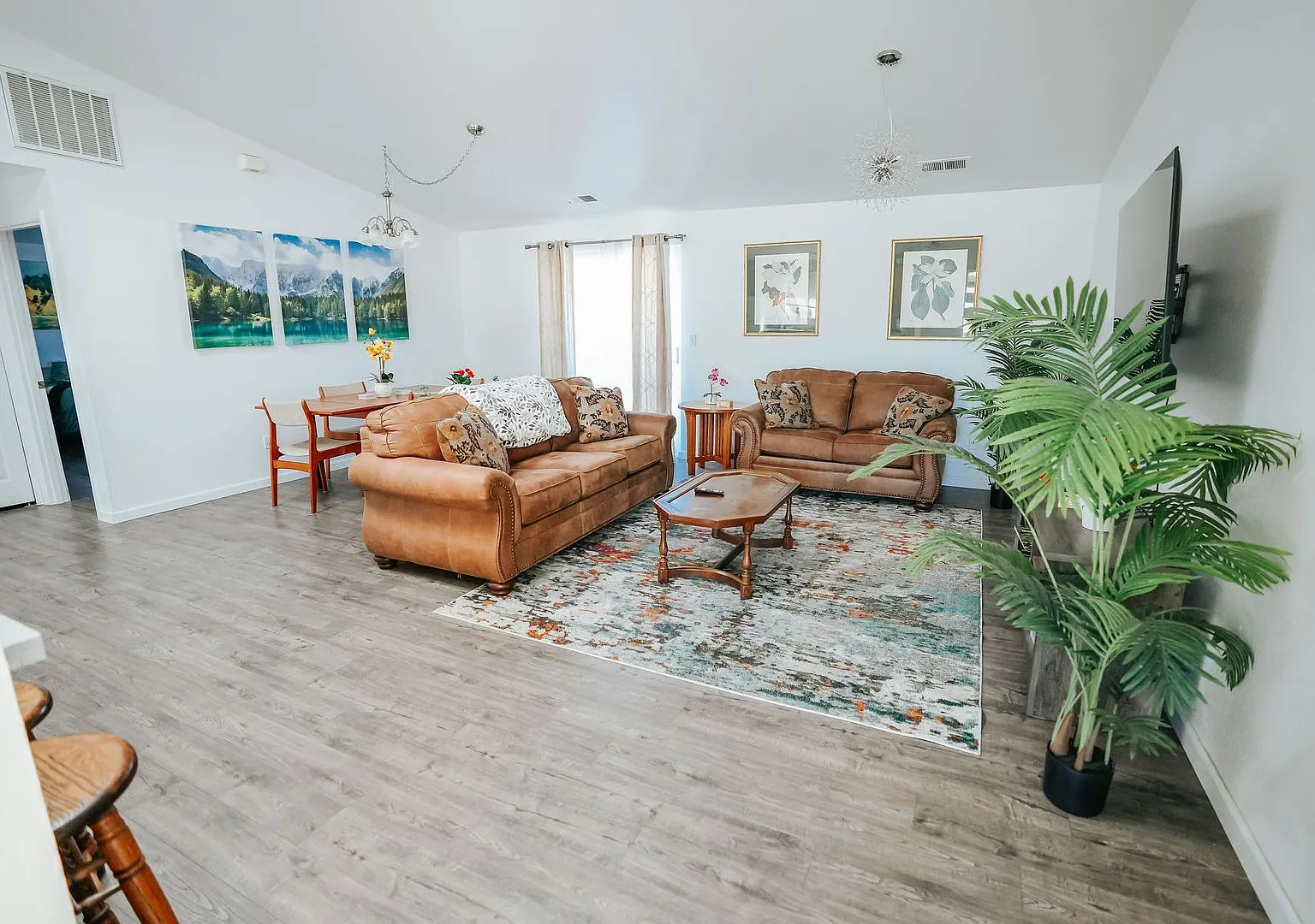 4190 Hillside Ct — Photo 3