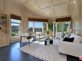 3635 Fawndale Pl, Sherman Oaks, CA 91403