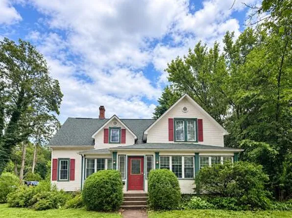303 E Porter Ave, Chesterton, IN 46304