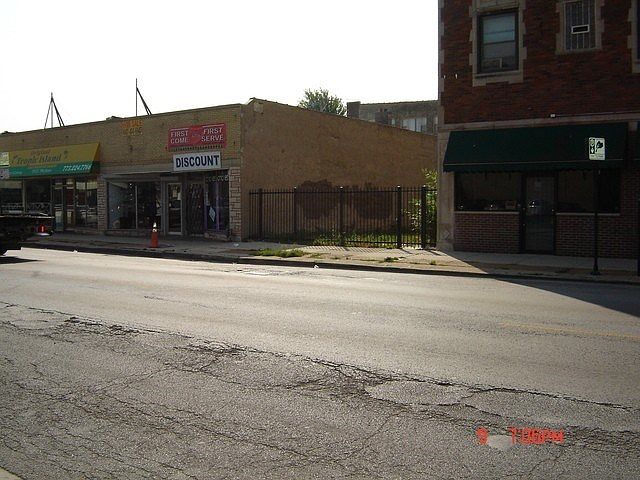 2nd image of 553 E 79th St