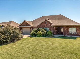 7892 Highland Blvd, Edmond, OK 73025