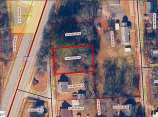 3 N Lyons St, Anderson, SC 29624