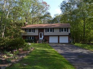 33 Northam Rd, Amston, CT 06231