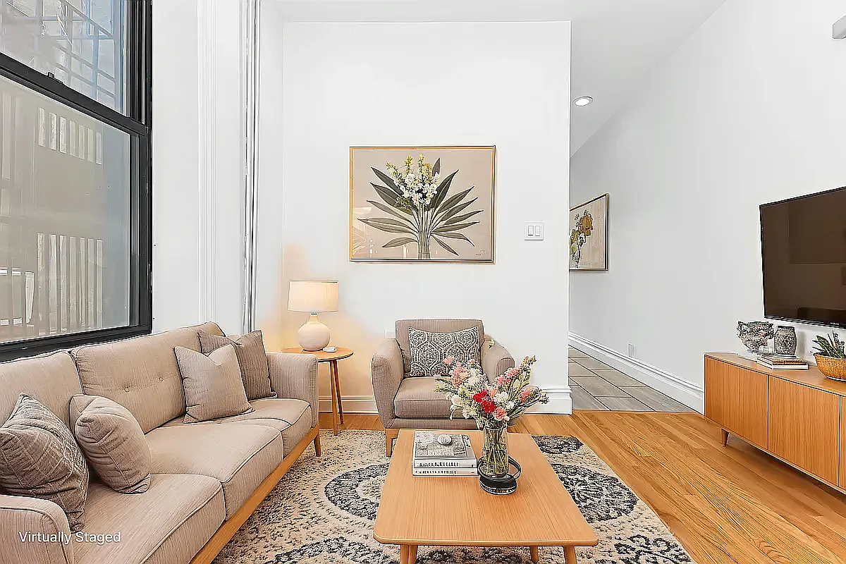Building Photo - 493 7th Ave #4