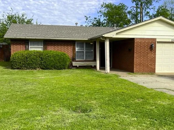 2209 Marshall Dr, Edmond, OK 73013