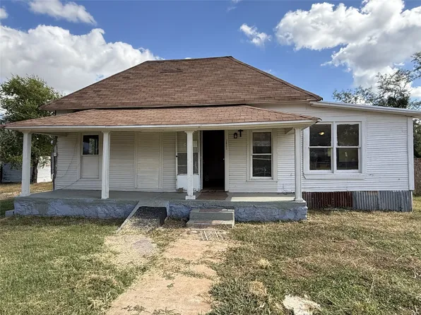 2805 Cleburne St, Brownwood, TX 76801