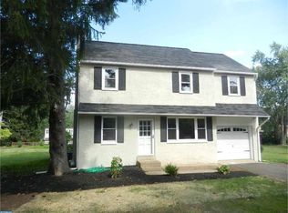 719 Redwood Dr, Southampton, PA 18966