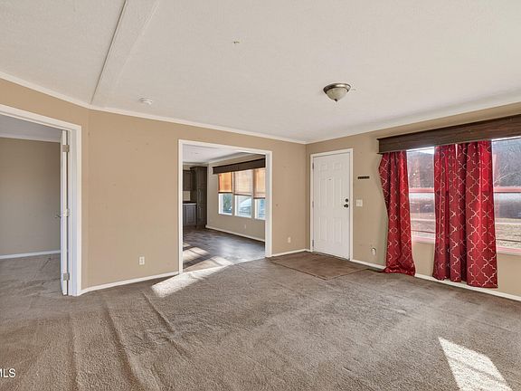 5th image of 238 Overlook Ln