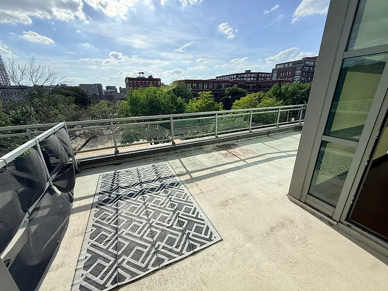 225 S Sangamon St #310 — Photo 10