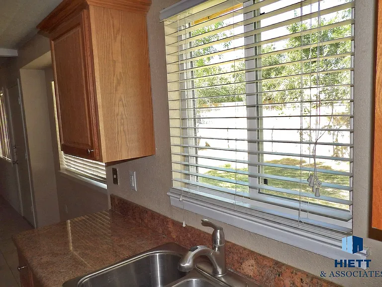 4624 Swan Dr — Photo 30