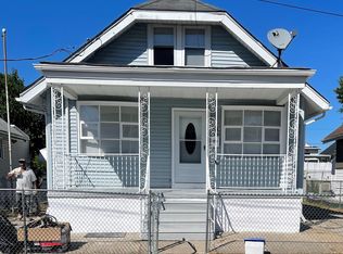 834 N 30th St, Camden, NJ 08105