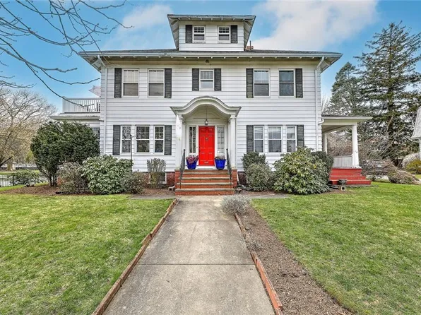 1391 Narragansett Blvd, Cranston, RI 02905