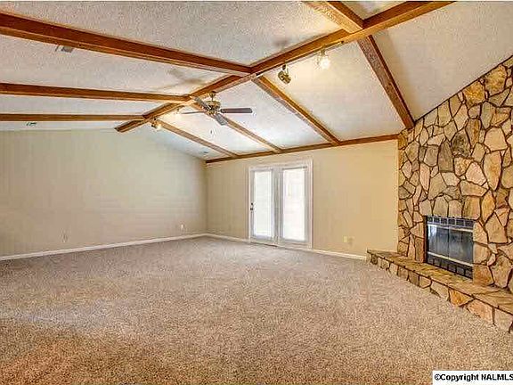 3rd image of 1005 Brighton Cir SE