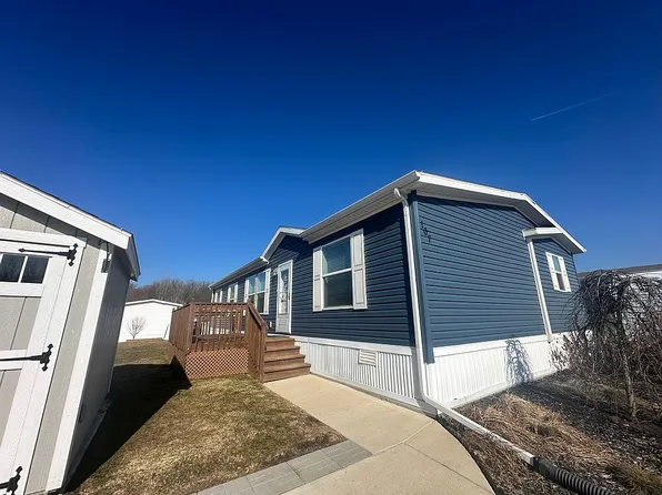 107 Gardens Blvd NW, Grand Rapids, MI 49534