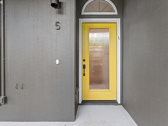 2nd image of 5225 SW Oleson Rd APT 5