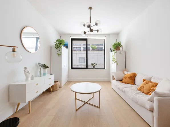 2218 Jackson Ave #206, Long Island City, NY 11101