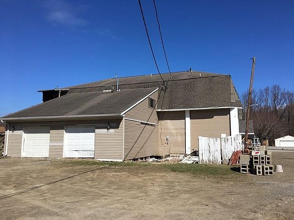 5th image of 1018 Lake St