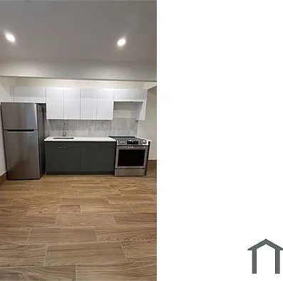 1089 Dumont Ave #3 — Photo 3