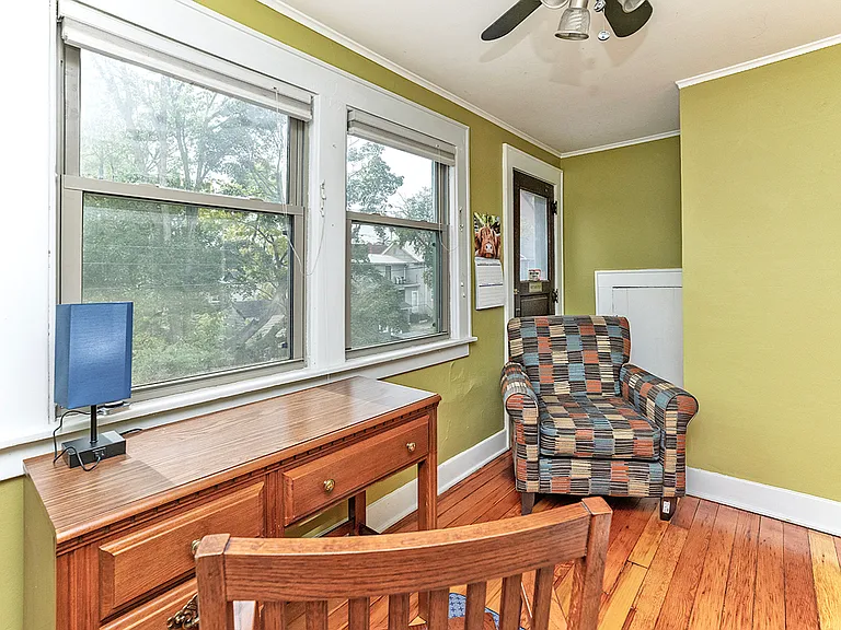 1117 W Shiawassee St — Photo 16
