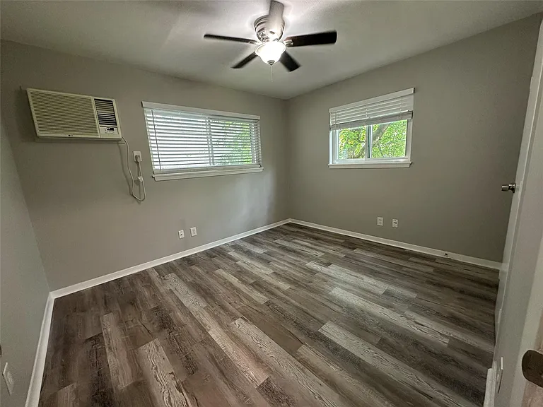 4015 Bellefontaine St #1 — Photo 2