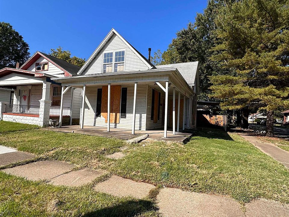 2nd image of 501 S Grand Ave