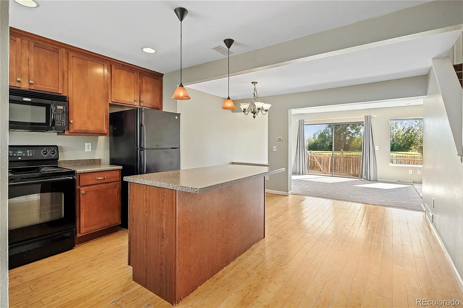 3 bed, 2.5 bath, 1755 sqft, $2,750 — Photo 3