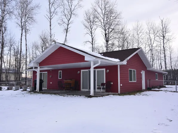 1305 Woodland Dr NW, Baudette, MN 56623