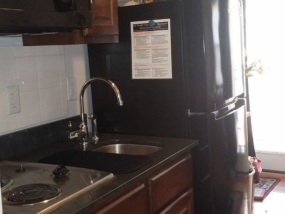 4th image of 511 N Harrison St #11