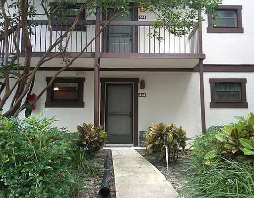 440/441 — Photo 2