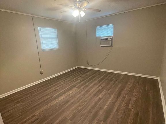 5th image of 3620 Earl St #2