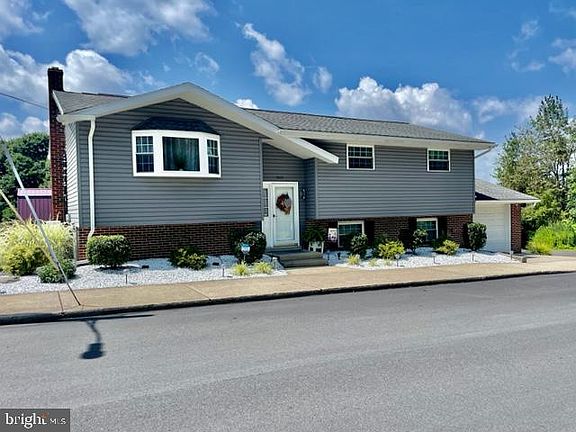 4th image of 260 N Broad Mountain Ave