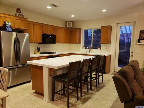 4th image of 62646 N Starcross Dr