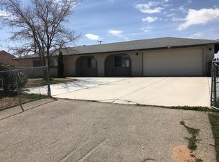 12424 Lakota Rd, Apple Valley, CA 92308