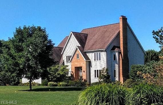 1st image of 3855 Willow Brook Dr