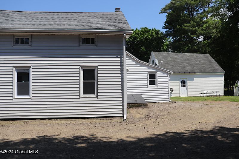 4th image of 14 Nixon Street