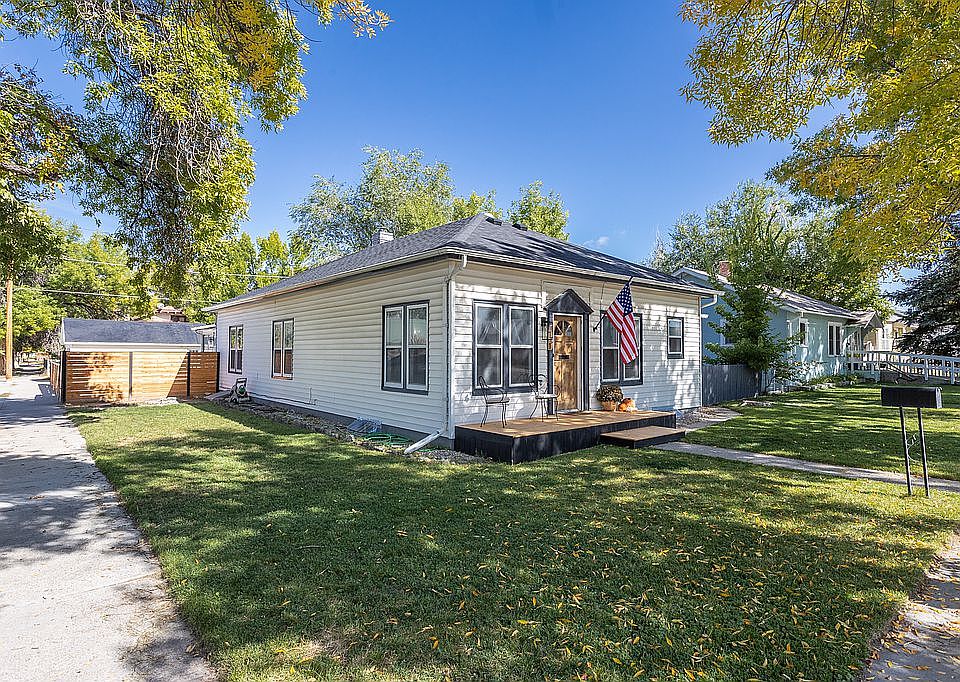 1st image of 1101 Grace Ave