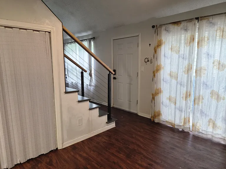 321 Northwood Ln — Photo 10
