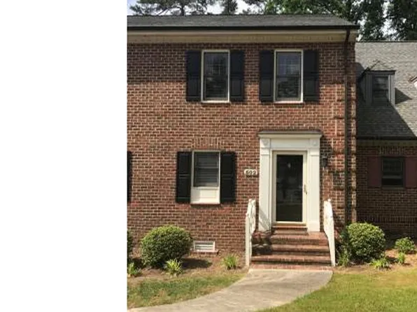 502 Olde Towne Dr, Sanford, NC 27330