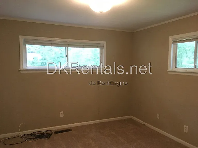 808 Meadow Pl — Photo 18