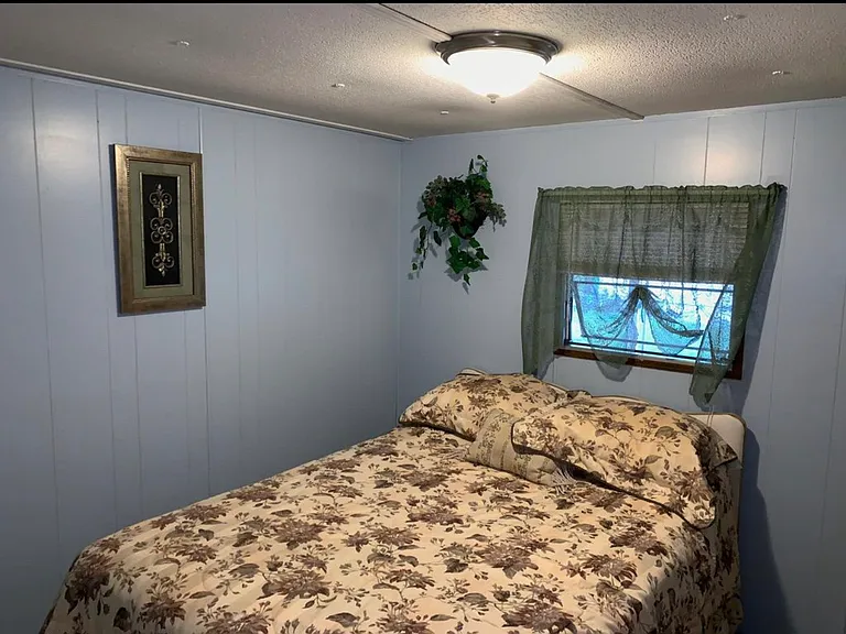 3937 Court St — Photo 5