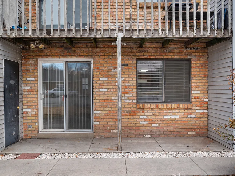 653 S 880 W #4 — Photo 15