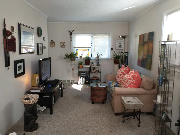 610 E Drayton St, Ferndale, MI 48220