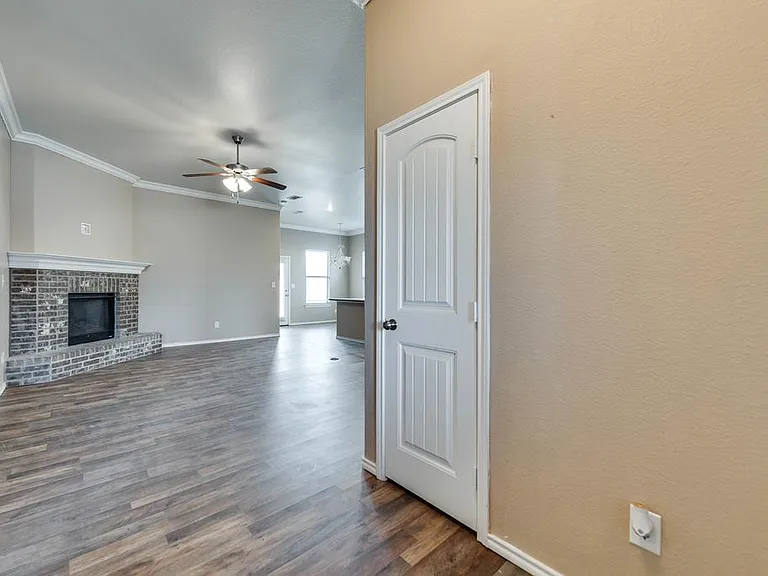 618 Juniper Ct — Photo 6